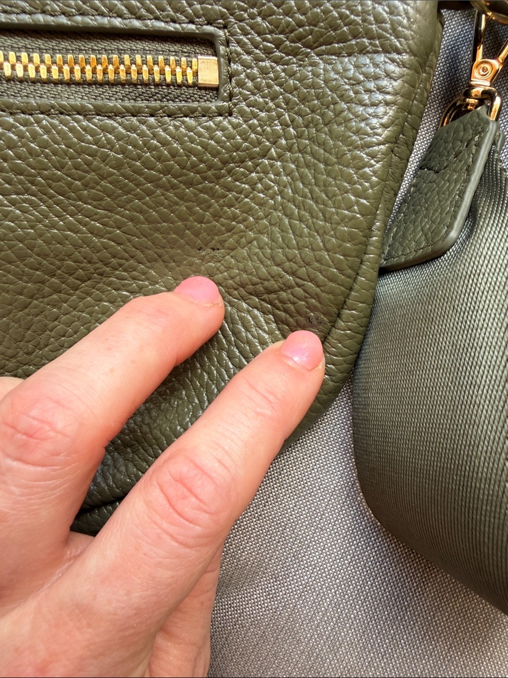QUINCE Quinn Sling Bag, Olive Leather - Picture 7 of 9